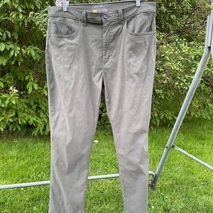 Eddie Bauer Drab Green Light Weight Outdoor Pants